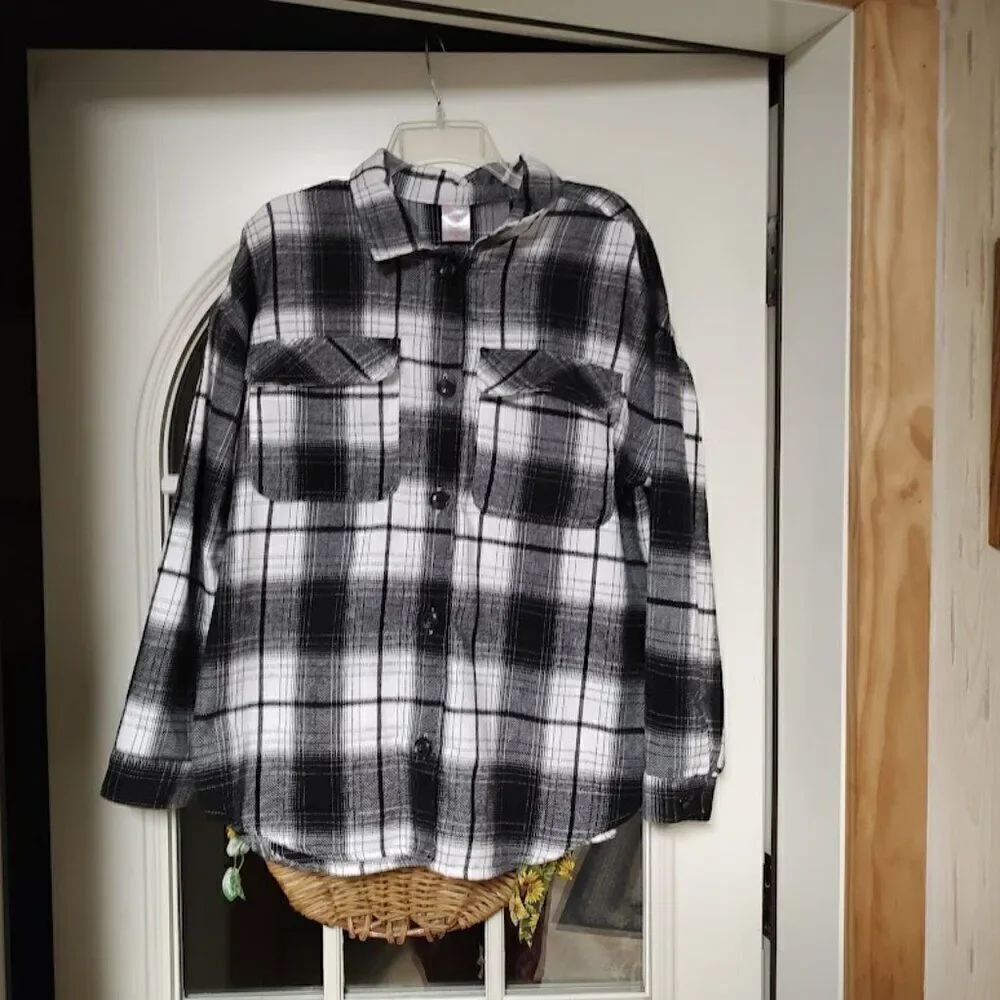 No Boundaries Black White Plaid Button Down Flannel Junior XXL 19 Worn 1 Time